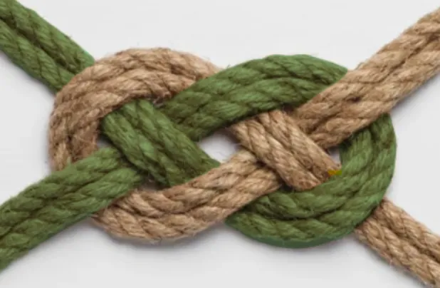 the carrick bend know in green and brown rope